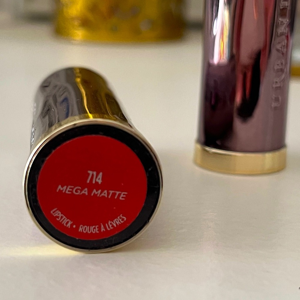 Urban Decay 714 Mega Matte Lipstick Red Cream Bullet New Without Box